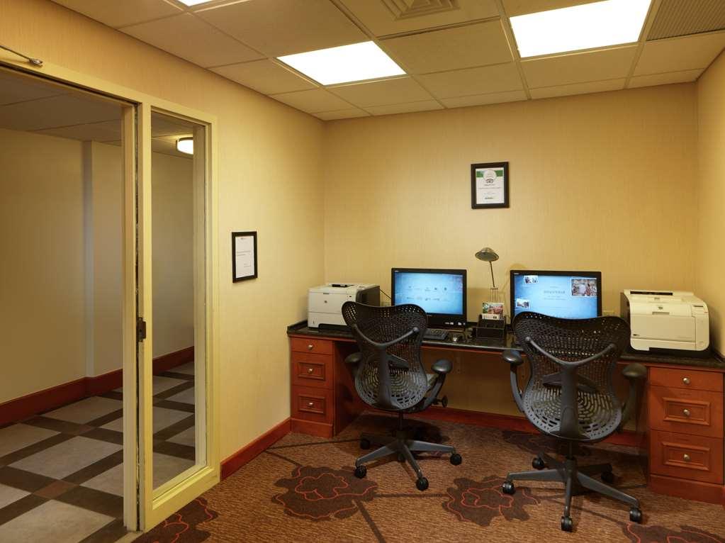 Hilton Garden Inn Milford Udogodnienia zdjęcie