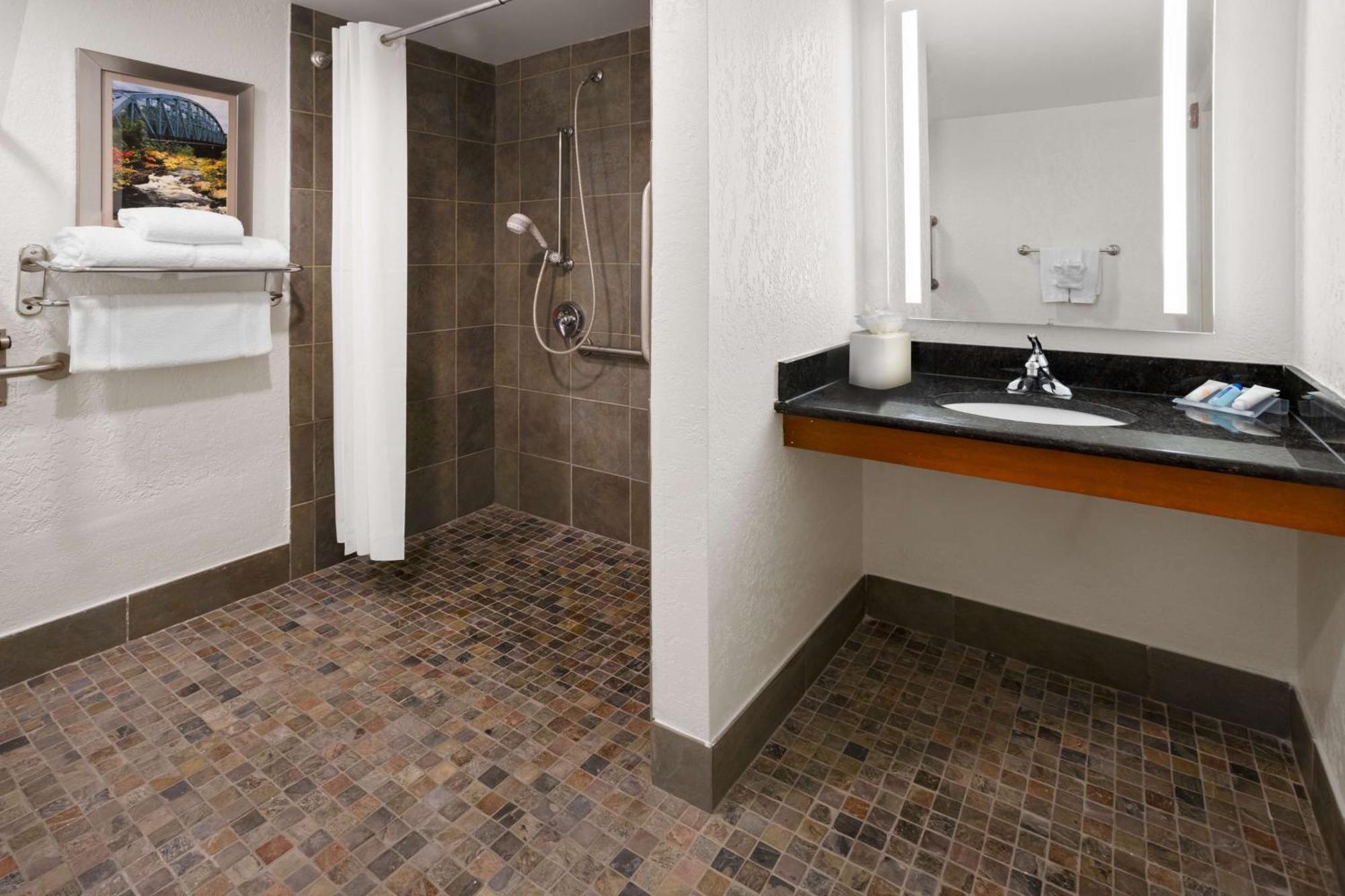 Hilton Garden Inn Milford Zewnętrze zdjęcie